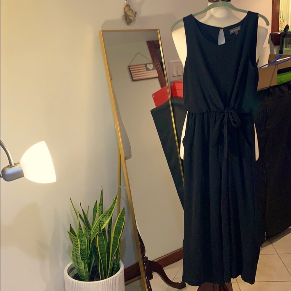 Luxology Size 4 Black wide leg romper - Picture 2 of 13